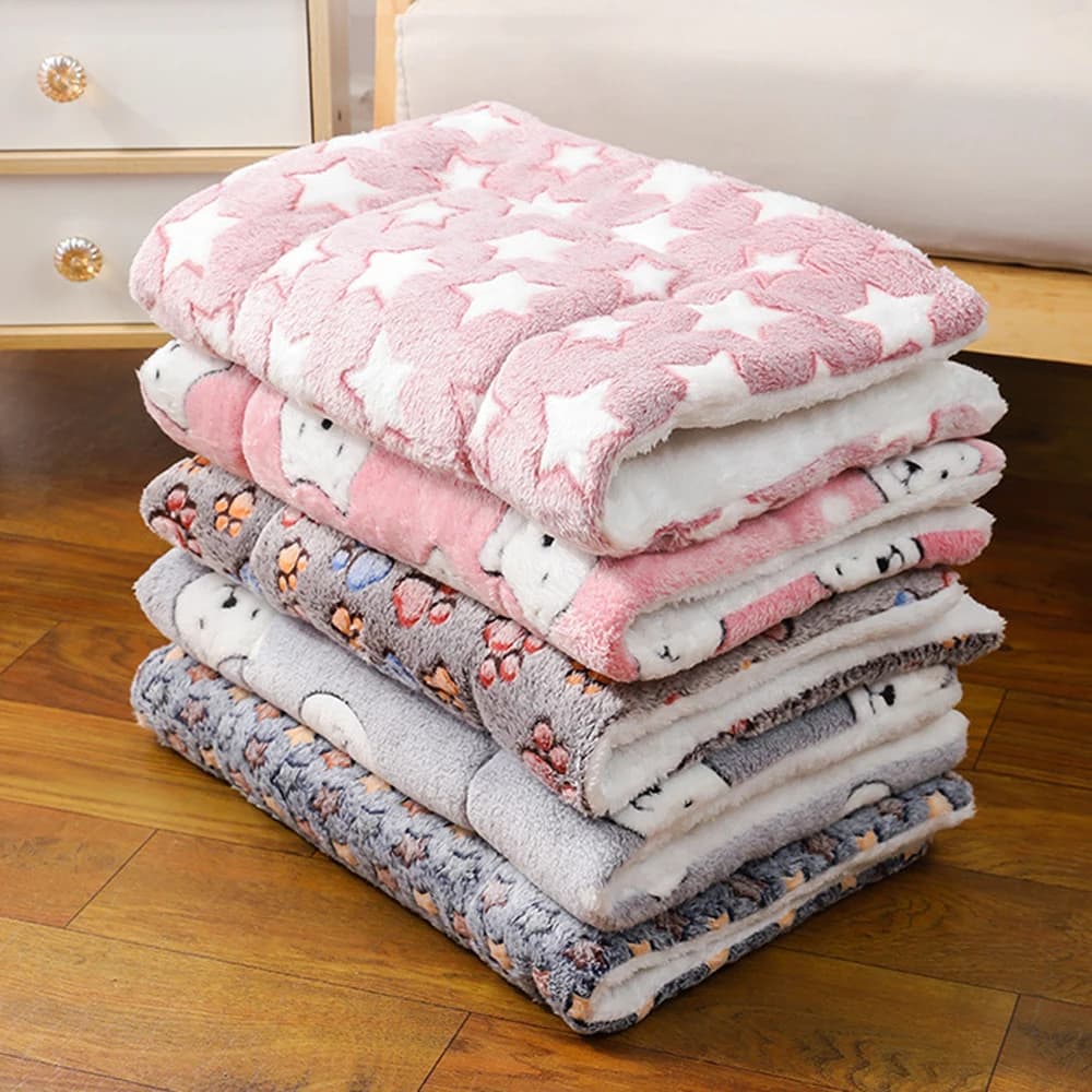 Bonito pequeno cão esteira dupla face uso inverno quente médio gato sofá cobertor pele-amigável filhote de cachorro cama almofada acessórios para cama de animais de estimação